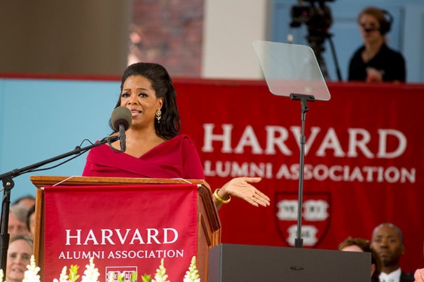 Qui est Oprah Winfrey? Oprah fait un discours à Harvard